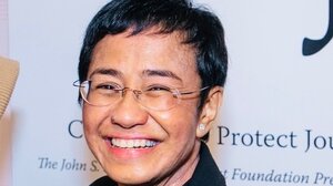 Η δημοσιογράφος και νομπελίστρια ειρήνης Μαρία Ρέσα αθωώνεται στη δίκη της για φοροδιαφυγή