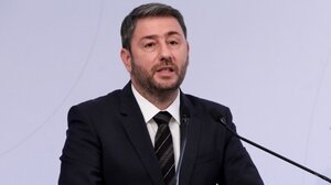 Ανδρουλάκης: Η ΝΔ αντί να κοιτάει το λαό, κοιτάει μόνο για την εξουσία