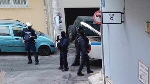 Έκκληση για τη διάσωση των παγιδευμένων ζώων στο κτήριο του Ευαγγελισμού