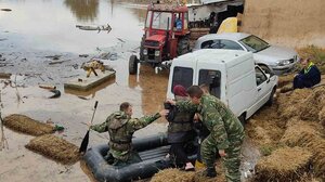 Κακοκαιρία: Εικόνες βιβλικής καταστροφής στη Θεσσαλία -Έξι οι νεκροί, αγνοούμενοι, δεκάδες εγκλωβισμένοι
