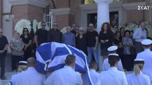 Θρήνος στον απαχαιρετισμό της αδικοχαμένης Γλυκερίας Μεμεκίδου