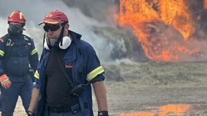 Από την Κρήτη στον φλεγόμενο Έβρο και από εκεί στην "πνιγμένη" Θεσσαλία - Ο αντιπύραρχος Α. Γρηγοράκης περιγράφει