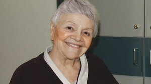 Η Μαίρη Λίντα έκλεισε τα 90 της χρόνια - Η αδημοσίευτη φωτογραφία με τον Μανώλη Χιώτη