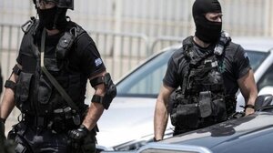 Χειροπέδες σε δύο μέλη σπείρας διακίνησης ναρκωτικών - Βρέθηκαν 4 κιλά ηρωίνη