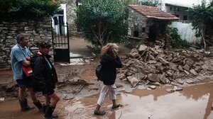 Κακοκαιρία Daniel: Στη Λάρισα μεταφέρονται 190 ντόπιοι και τουρίστες από το Πήλιο