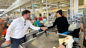 Θερμή υποδοχή στον Μενέλαο Μποκέα από κατοίκους και επιχειρηματίες στην Αμμουδάρα