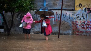 Χωρίς πόσιμο νερό ο Βόλος - Ανοίγουν τα σχολεία