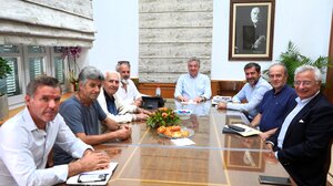 Συνάντηση του Περιφερειάρχη Κρήτης με φορείς της Ιεράπετρας για τα συνοδά έργα του φράγματος Μπραμιανών