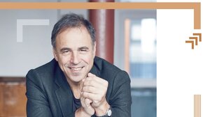 Ανακηρύσσεται επίτιμος δημότης Αγίου Νικολάου ο Βρετανός συγγραφέας Antony Horowitz