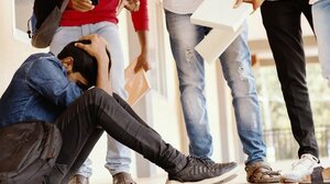 Πέντε μαθητές επιτέθηκαν και χτύπησαν στο κεφάλι συμμαθητή τους στη Θεσσαλονίκη