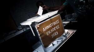 Οι πρωτάρηδες και οι... επιστροφές στα έδρανα του Δημοτικού Συμβουλίου Ηρακλείου