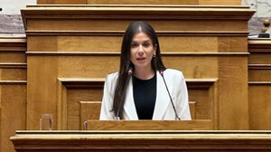 Ελένη Βατσινά: Αποκέντρωση και έργα για την ενίσχυση του Τουρισμού