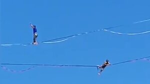 Highlining στο Αγιοφάραγγο: Βίντεο που κόβουν την ανάσα