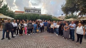 Μια "αγκαλιά" ο Μοχός υποδέχθηκε θερμά τον Δήμαρχο Χερσονήσου