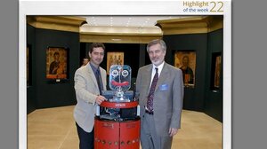 Ο Στέλιος Ορφανουδάκης, ένα ρομπότ και μία επέτειος