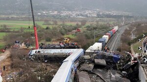 Αρχίζουν οι καταθέσεις μαρτύρων στην Εξεταστική για τα Τέμπη