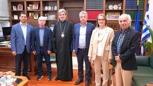 Συνάντηση Αρχιεπισκόπου Αρμενίων με τον Σταύρο Αρναουτάκη