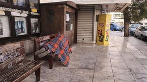 Ζητείται ... ελπίδα για τον άστεγο Βασίλη