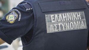"Άδειασαν" το περίπτερο αλλά έμειναν με τη ... χαρά!
