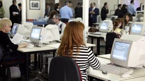 Νέο κύμα εξόδου από το Δημόσιο - Η μυστική αναλογιστική μελέτη για τα νέα εφάπαξ