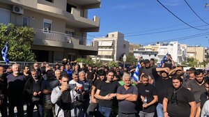 Ένας ολόκληρος...φάκελος από δικαιολογητικά για λίγα ευρώ επιδότησης - Σε απόγνωση οι κτηνοτρόφοι