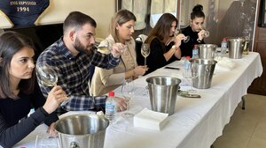 Με δεκάδες συμμετοχές και αρκετό κόσμο ο 10ος Διαγωνισμός Κρασιού στη Μονή