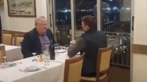 Συνάντηση Στέφανου Κασσελάκη και Νίκου Κοτζιά σε εστιατόριο στην Καστέλα