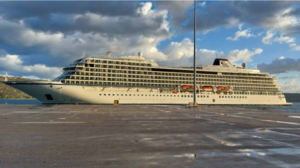 Στη Σούδα για πρώτη φορά το Viking Saturn