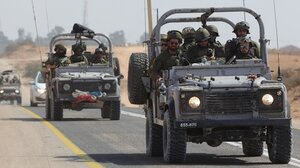 Το Ισραήλ θα επιτρέψει να περνά «ελάχιστη» ποσότητα καυσίμων στη Λωρίδα της Γάζας