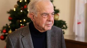 Το σεμνό βήμα ενός ήσυχου ανθρώπου