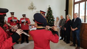 Χριστουγεννιάτικα κάλαντα και ευχές στον Δήμαρχο Ηρακλείου