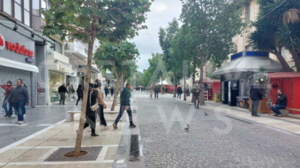 Ανοικτά τα καταστήματα, "αγνοούνται" οι καταναλωτές - Δείτε φωτογραφίες