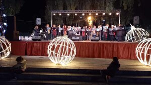 Κάλαντα από την χορωδία "Ιωνία Αηδών"