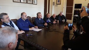 Ο Περιφερειάρχης Κρήτης υπέγραψε την σύμβαση για την Βελτίωση του δρόμου Κίσσαμος - Πολυρρήνια