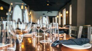 Michelin Guide: Θεσσαλονίκη και Σαντορίνη εντάσσονται στις αξιολογήσεις του Οδηγού Michelin