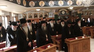 Συνεδριάζει η Διαρκής Ιερά Σύνοδος για τον γάμο ομόφυλων ζευγαριών και την τεκνοθεσία