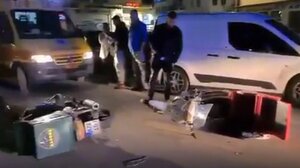 Καλαμάτα: Διανομείς με δίκυκλα συγκρούστηκαν μετωπικά