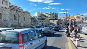 Κόλλησαν στην κίνηση μετά τον Αγιασμό των υδάτων στο λιμάνι- Φωτογραφίες