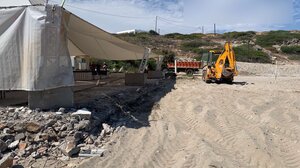 Πιάνουν δουλειά οι μπουλντόζες - Ξεκινούν κατεδαφίσεις σε αυθαίρετα σε Ελούντα και Ιεράπετρα