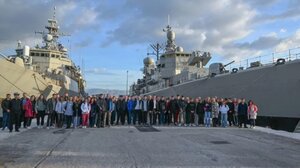 Πλους μαθητών και μαθητριών με φρεγάτα του Πολεμικού Ναυτικού