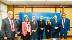 Διαβεβαιώσεις στους Δικηγορικούς Συλλόγους από τον υφυπουργό Δικαιοσύνης