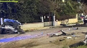 Η άσφαλτος βάφτηκε με αίμα - Τέσσερις νεκροί σε δύο τροχαία σε Βούλα και Ομόνοια