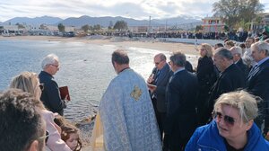 Με λαμπρότητα ο Αγιασμός των υδάτων και στην Ανάληψη- Βίντεο