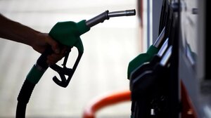 Ξήλωσε τις αντλίες μόνος του… για να μην τις αφαιρέσει η ΑΑΔΕ!