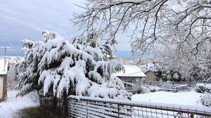 Στην "καρδιά" της κακοκαιρίας η χώρα - Χιόνια στην Κρήτη σε υψόμετρο άνω των 800 μέτρων