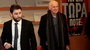 Ο Παπανδρέου, η χείρα βοηθείας στον Ανδρουλάκη και η κουβέντα στο… μαντρί