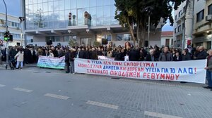 "Μαζί, ενωμένοι συνεχίζουμε" - Το "ευχαριστώ" των υγειονομικών