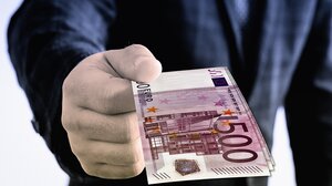 Ελεύθεροι με εγγυήσεις οι 11 κατηγορούμενοι για δωροδοκία