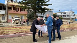 Στις εργασίες του Πάρκου Ερυθραίας ο Δήμαρχος Αλέξης Καλοκαιρινός