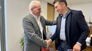 Συνάντηση του Δημάρχου Ηρακλείου με τον Πρέσβη της Σερβίας στην Ελλάδα